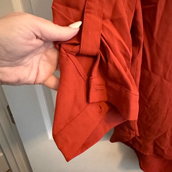 Split neck 3/4 sleeve burnt orange top - Picture 4 of 7
